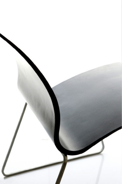 ErgonNomos:婀娜多姿的碳纖維椅