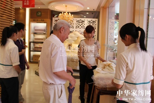 雅蘭導購入職培訓讓銷售更“智慧”