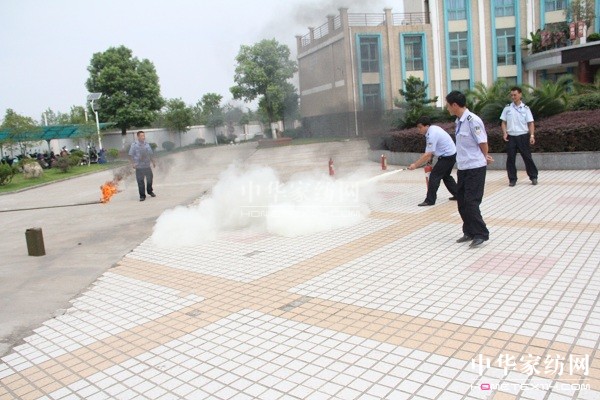 雨蘭家紡行政管理中心狠抓保安隊伍建設