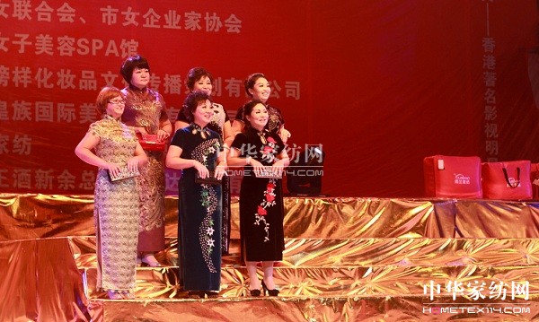 雨蘭副總經理萬桂蘭女士展巾幗風采