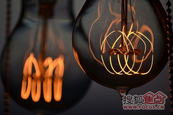 燈泡也懷舊挑逗你的記憶情愫