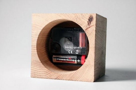 Focus簡約創(chuàng)意小鬧鐘