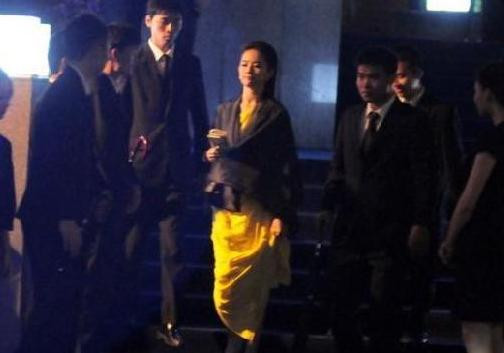 �R���P�I(l��ng)�10��Ů�Ǳ��S���(ch��ng)PK