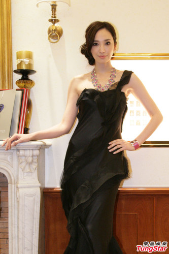 吳佩慈巴黎返臺走秀嘆無人送珠寶