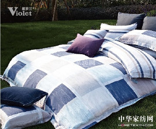 一縷花香飄散在紫羅蘭