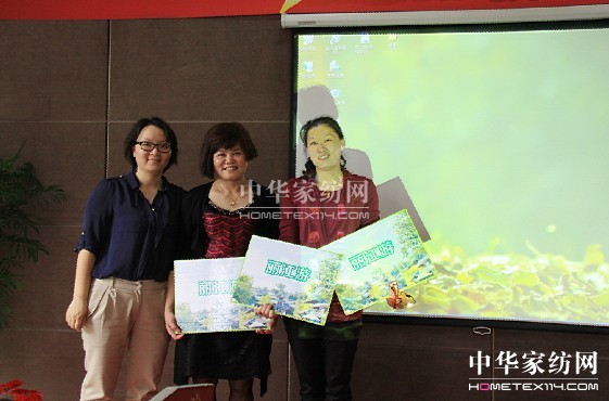 �Ϸ�����ж�32�d�����ػݹ��A�M��Ļ