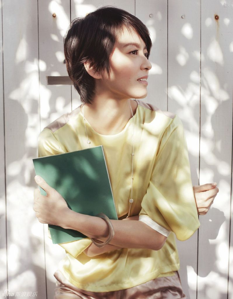 梁詠琪清新雜志封面曾因愛遍體鱗傷