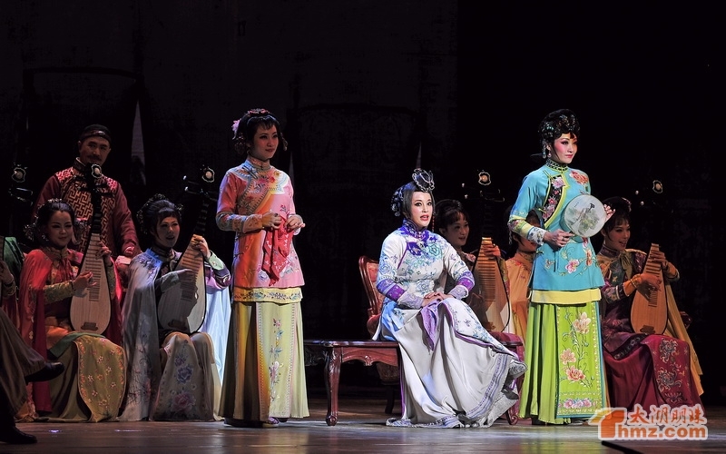 "風華絕代"無錫首演劉曉慶風采依舊