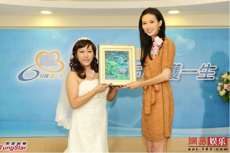 林志玲首次擔任證婚人伴乳癌新娘走紅毯