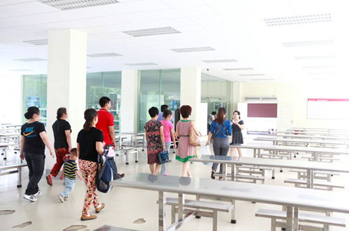 夢潔家紡第一屆“家庭活動日”成功