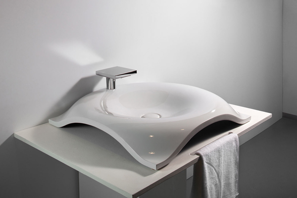 根據(jù)水面波紋設(shè)計的洗臉盆