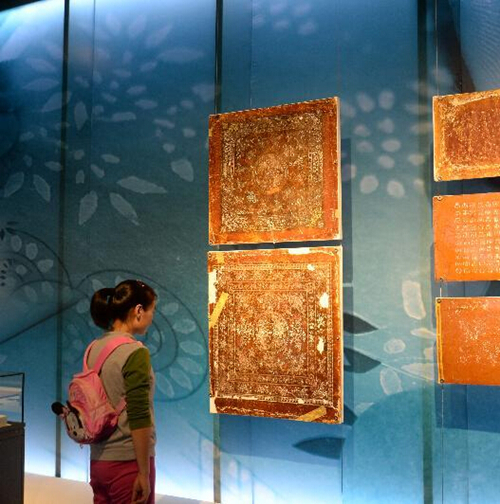 杭州舉辦傳統(tǒng)藍(lán)印花布藝術(shù)展