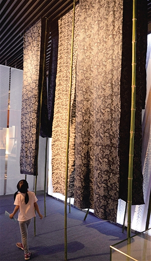 杭州舉辦傳統(tǒng)藍(lán)印花布藝術(shù)展