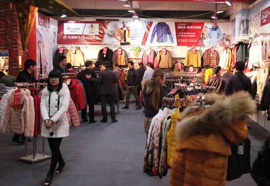 羽博會(huì)開幕首日人氣旺 高科技創(chuàng)意產(chǎn)品來襲