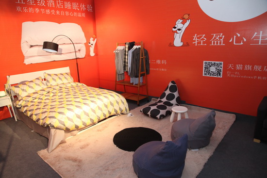 羽博會(huì)開幕首日人氣旺高科技創(chuàng)意產(chǎn)品來(lái)襲