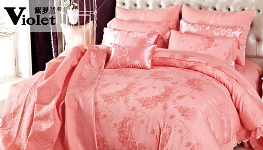 紫羅蘭床品中的色彩語言,靜靜感受藝術(shù)的靈動(dòng)