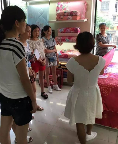 �Pʢ�Ҽ���������񹲾���ͬ���＾�x��