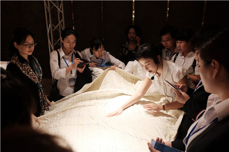 ��Ԓ���졪����ESTEEM��ͥ�Ҽ�2017�괺����Ʒ�l(f��)�������A�M��Ļ