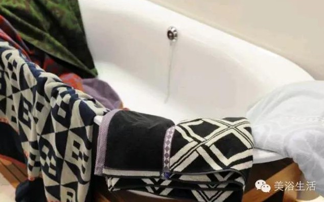 ��ԡ������m�˸��Ҽ�չ��һ�lԡ�����Ҹ�4.0��