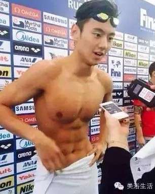 美浴生活:有一種性感叫浴巾,有一種誘惑叫裹浴巾!