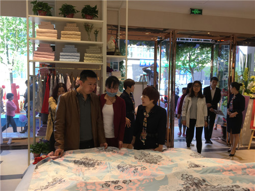 �Ԛ⣡��Ĳ��Ȼ�����@ôһ�ҳ���Pʢ�Ҽ��w��!