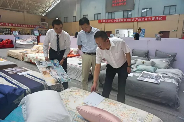 �Ҹ�������ζϯ����ͨ������������300���Ҽ��a(ch��n)Ʒ��Ů��ʣ�