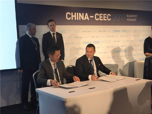 羅萊生活董事長薛偉成參加中國-中東歐國家企業合作對接會并向李克強總理匯報交流跨國合作心得