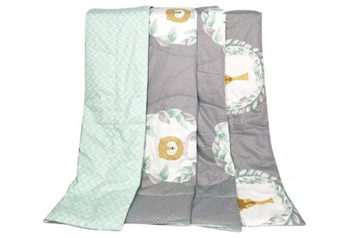 純?nèi)蝗崦老滔谋? border="0" src="http://m.gdiuwh.cn/Upload/201803/27/2018327173411713.jpg"></p>
<p><font face="Verdana">柔:舒適,是夕禾夏被的固有屬性!</font></p>
<p><font face="Verdana">精梳棉的柔軟面料,蠶絲芯的舒適親膚,</font></p>
<p><font face="Verdana">標(biāo)配的尺寸,精致的絎縫,</font></p>
<p><font face="Verdana">一針一線凝聚著夕禾的匠心。</font></p>
<p align="center"><img alt=