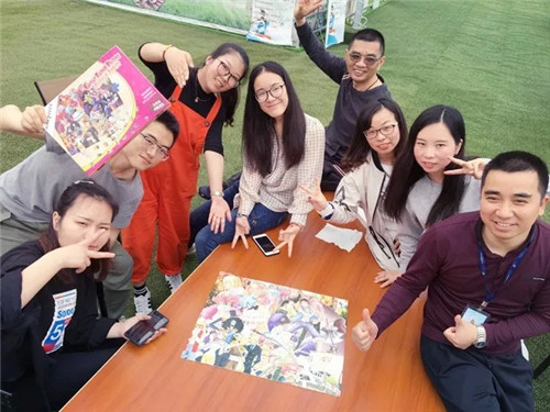 �Pʢ����F(tu��n)�����(d��ng)�O��(zh��n)�澳���ƵZͬ�У�