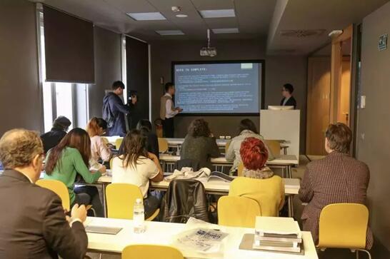 ����Ҽ��y���R�m�W�ᣬ�_�����H�r��У��������