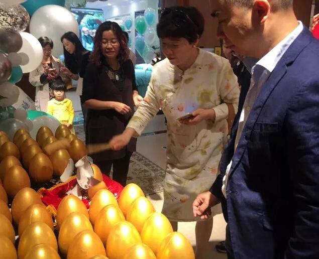 ���Լ�����ϯ˯�߹�|(zh��)�Pʢ�Ҽ������(hu��)���f����˯�������x��