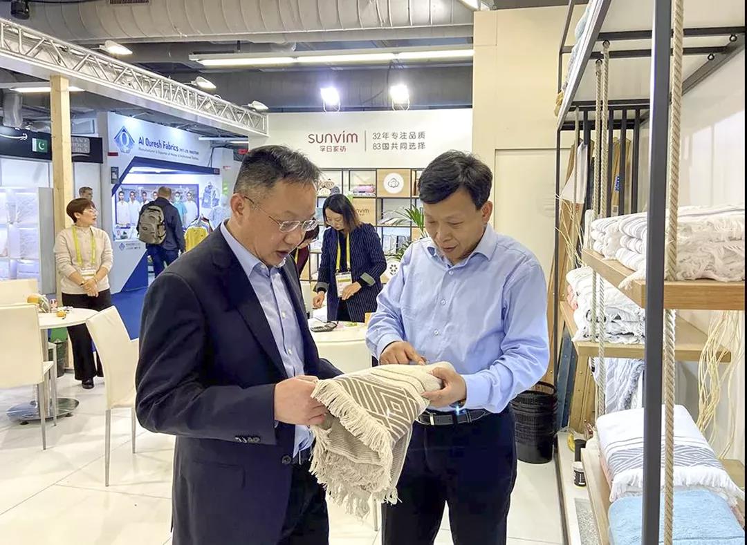 ���վ�Ʒ�Wҫ���m�˸����H�Ҽ�չ